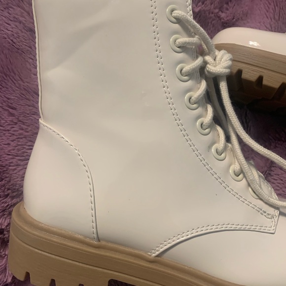 NEW Ladies Side Zip Boots Size 9 by SODA - Picture 2 of 6